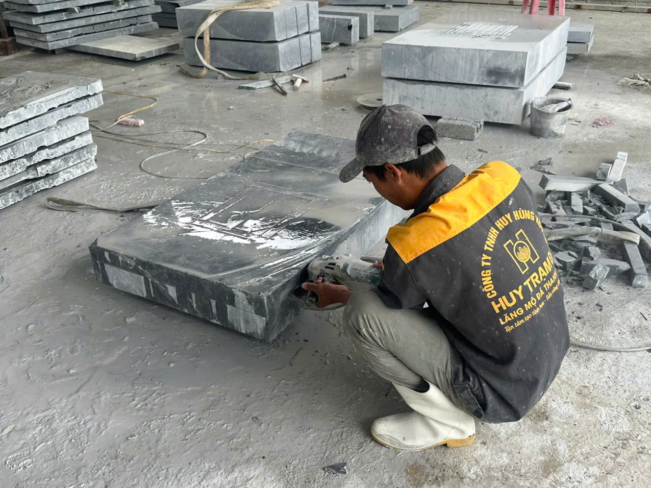 Thiết Kế Thi Công Mộ Đá Uy Tín Tại Thanh Hóa