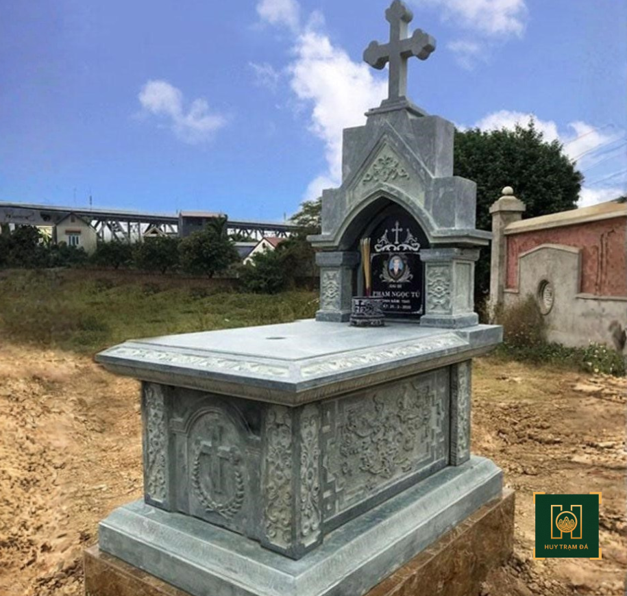 Mẫu Mộ Đá Công Giáo Có Mái MD19 - Lăng Mộ Đá Thanh Hóa