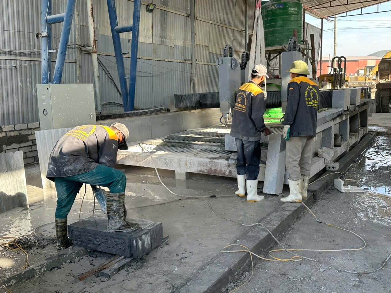 Báo Giá Thi Công Lăng Mộ Đá Giá Tận Xưởng