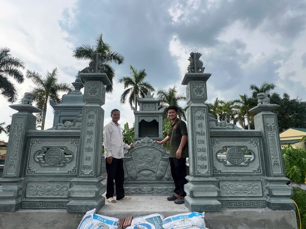 Thi Công Lăng Mộ Đá Xanh Thanh Hóa Tại Nghệ An.jpg