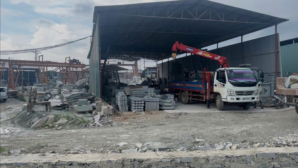 Lăng Mộ Đá Thanh Hóa - Xưởng Đá Mỹ Nghệ Huy Trạm Đá - Đơn Vị Thi Công Đá Mỹ Nghệ Cho Công Trình Nghĩa Trang Liệt Sỹ.